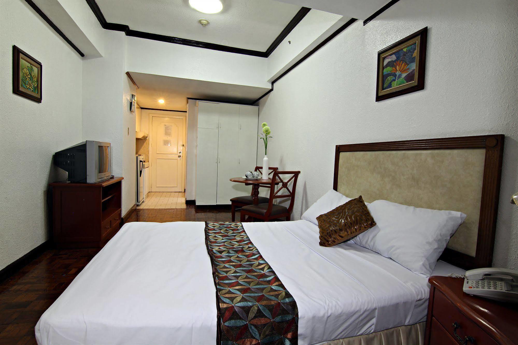 Mpt Suites Makati City Exterior foto